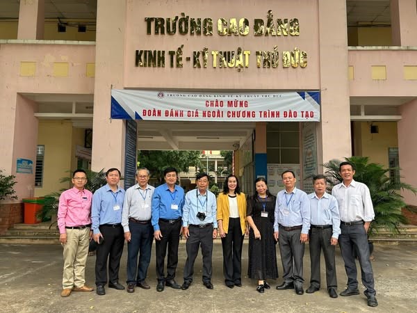 Khoa Công nghệ Thông tin hoàn thành tốt công tác Kiểm định ngoài chương trình đào tạo nghề Thiết kế đồ họa