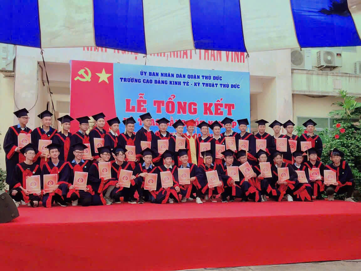 Lễ trao bằng Tốt nghiệp